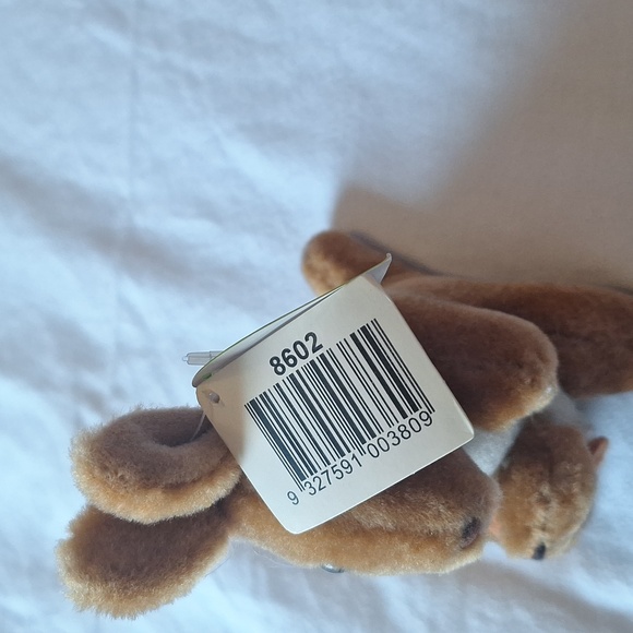 Mini brown kangaroo teddy with baby in  pouch and mini handcrafted boomerang set - Picture 3 of 7